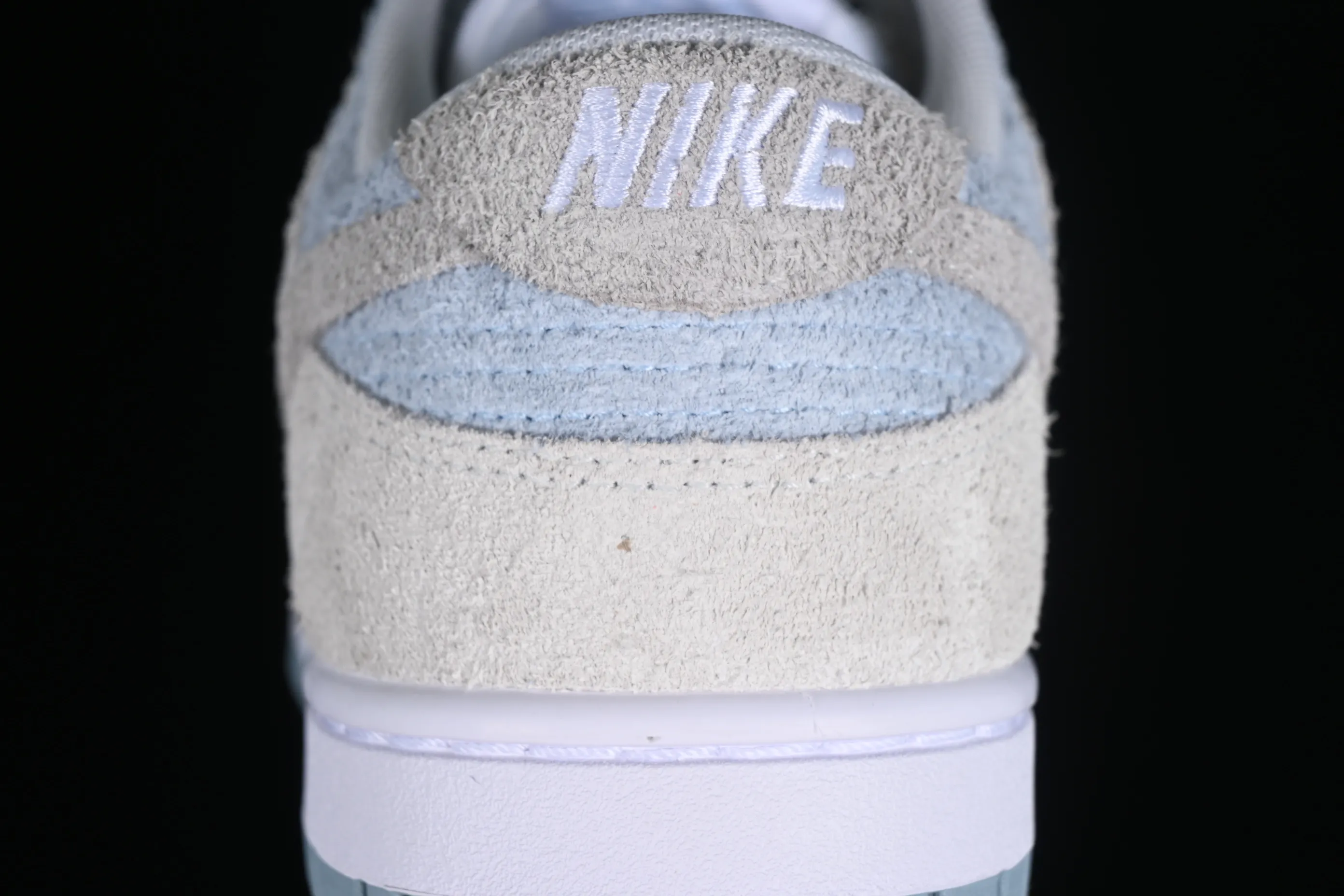 All categories Nk SB Dunk series Nk SB Dunk Low low-top sneakers Nk Dunk Low Frozen 2.0 SB low-top casual sneakers FZ3779-025